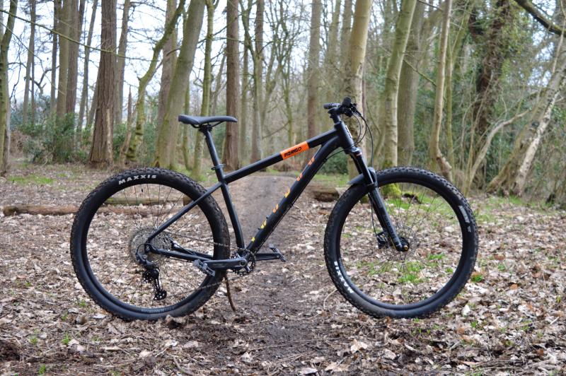 Carrera hardtail best sale mountain bike